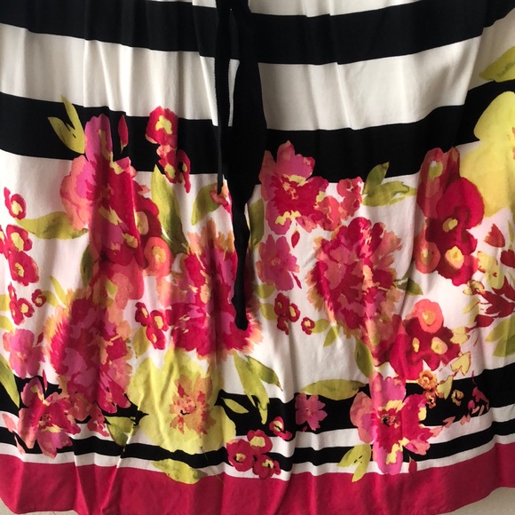 Striped Dress - Picture 4 of 4